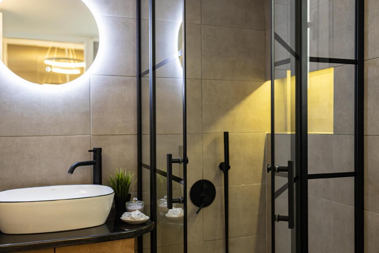 Live Like A Local In A Stylish Home! * Athens